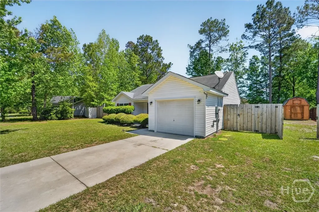 102 Sand Pine Court Springfield GA 31329