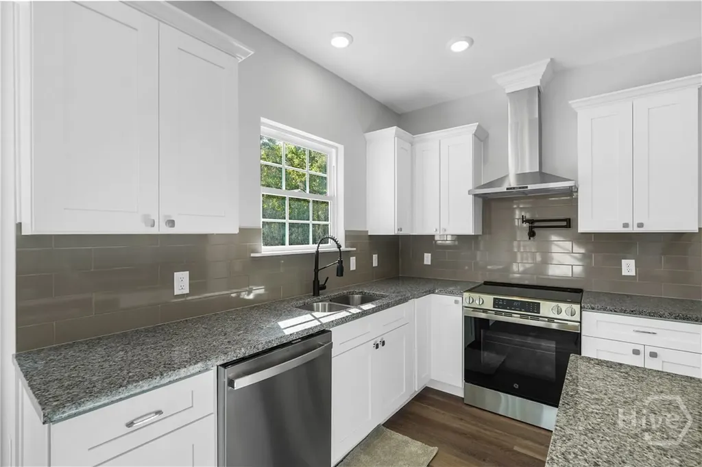 65 Plantation Road Midway GA 31320