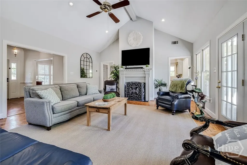 2 Thibault Lane Savannah GA 31411