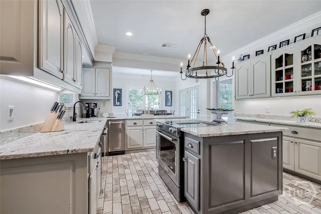 2 Thibault Lane Savannah GA 31411