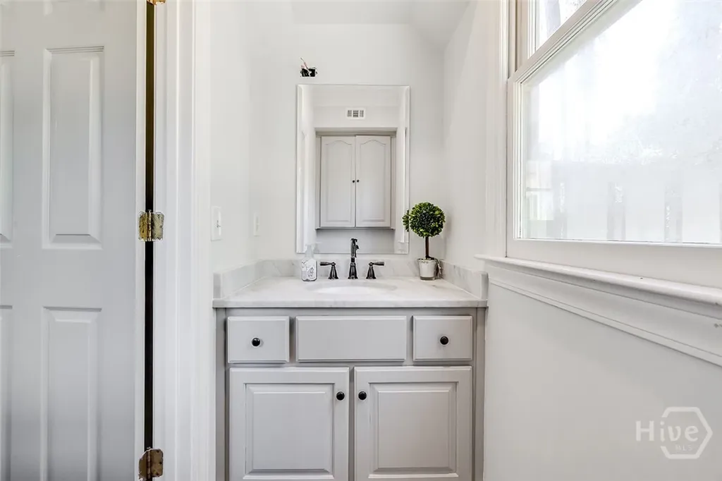 2 Thibault Lane Savannah GA 31411