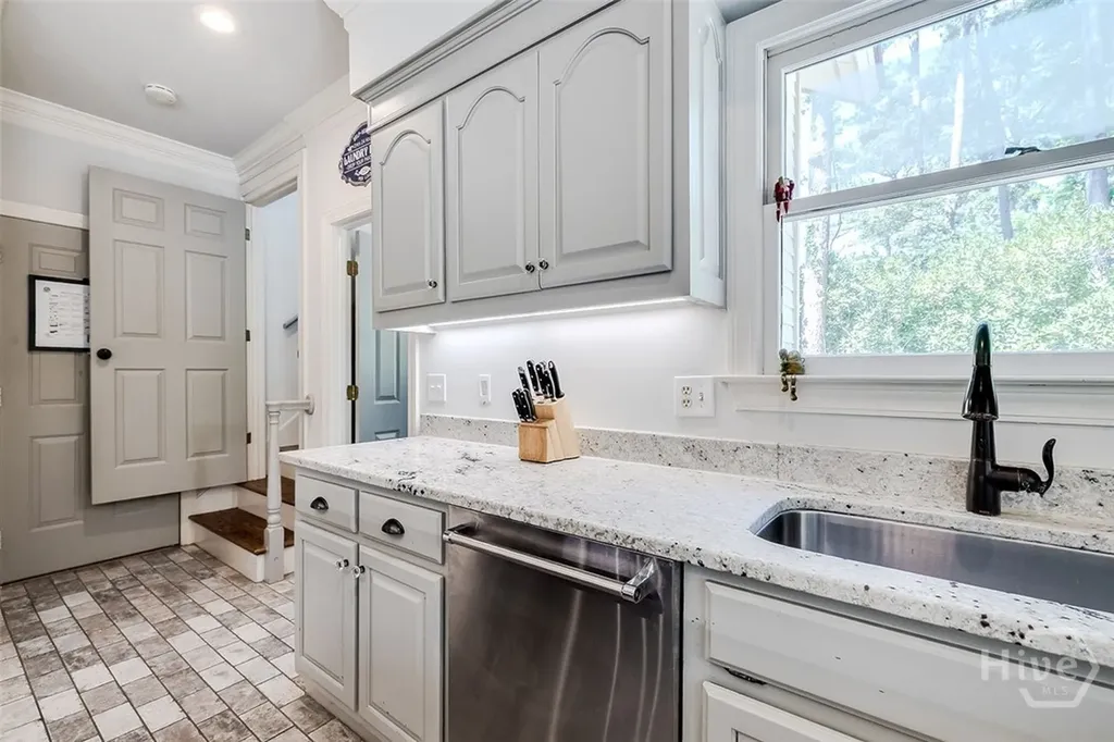 2 Thibault Lane Savannah GA 31411