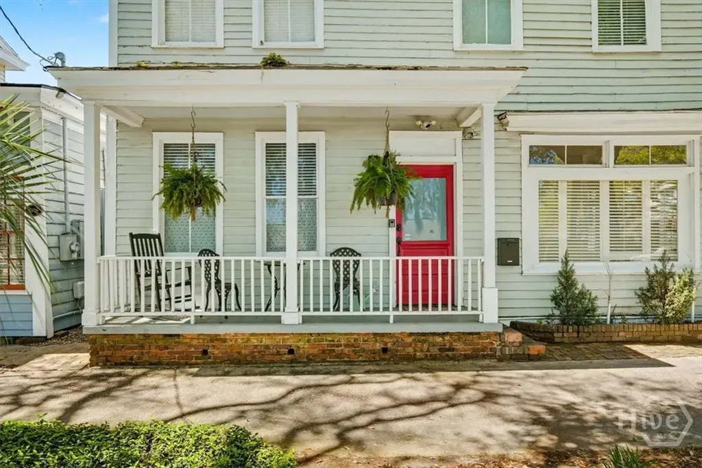 341 E Broad Street Savannah GA 31401
