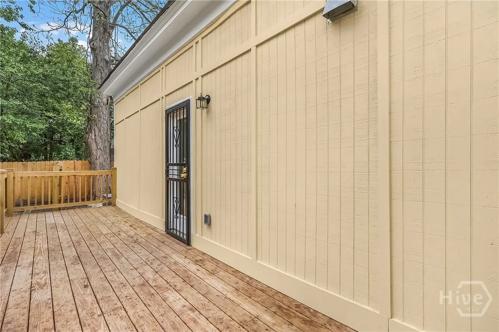 1126 E Waldburg Street Savannah GA 31401