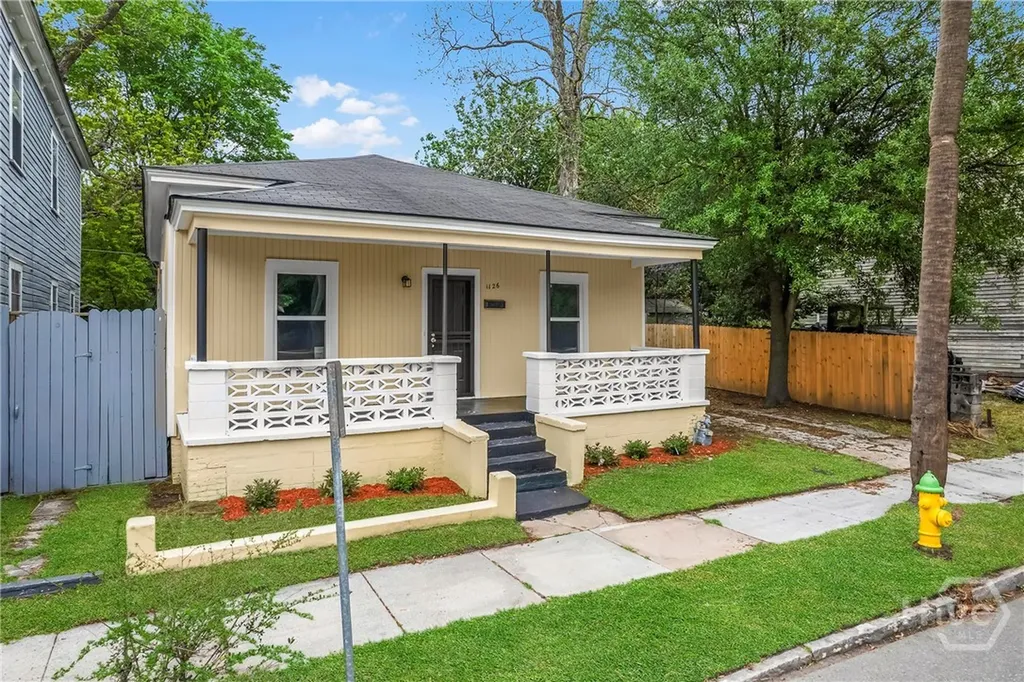 1126 E Waldburg Street Savannah GA 31401