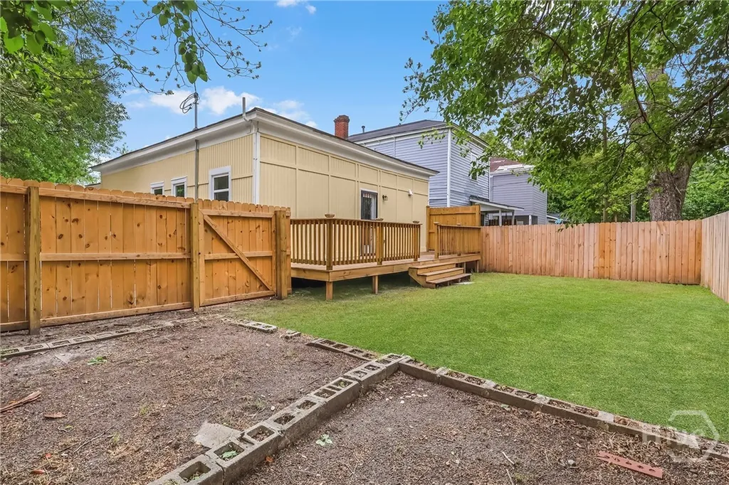 1126 E Waldburg Street Savannah GA 31401
