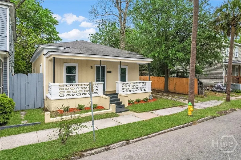 1126 E Waldburg Street Savannah GA 31401
