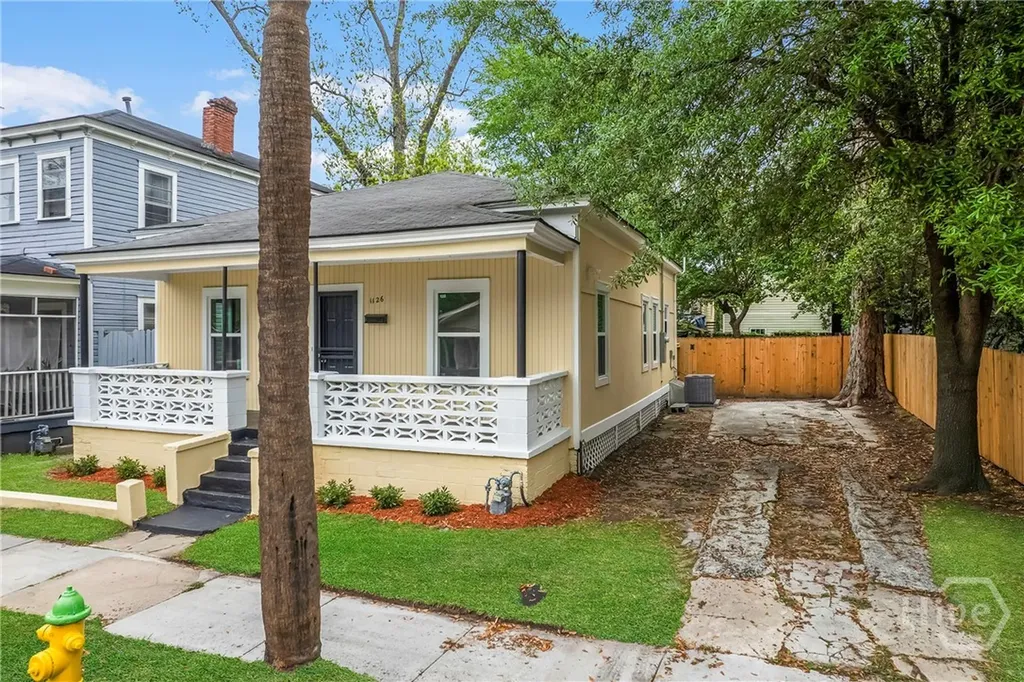 1126 E Waldburg Street Savannah GA 31401