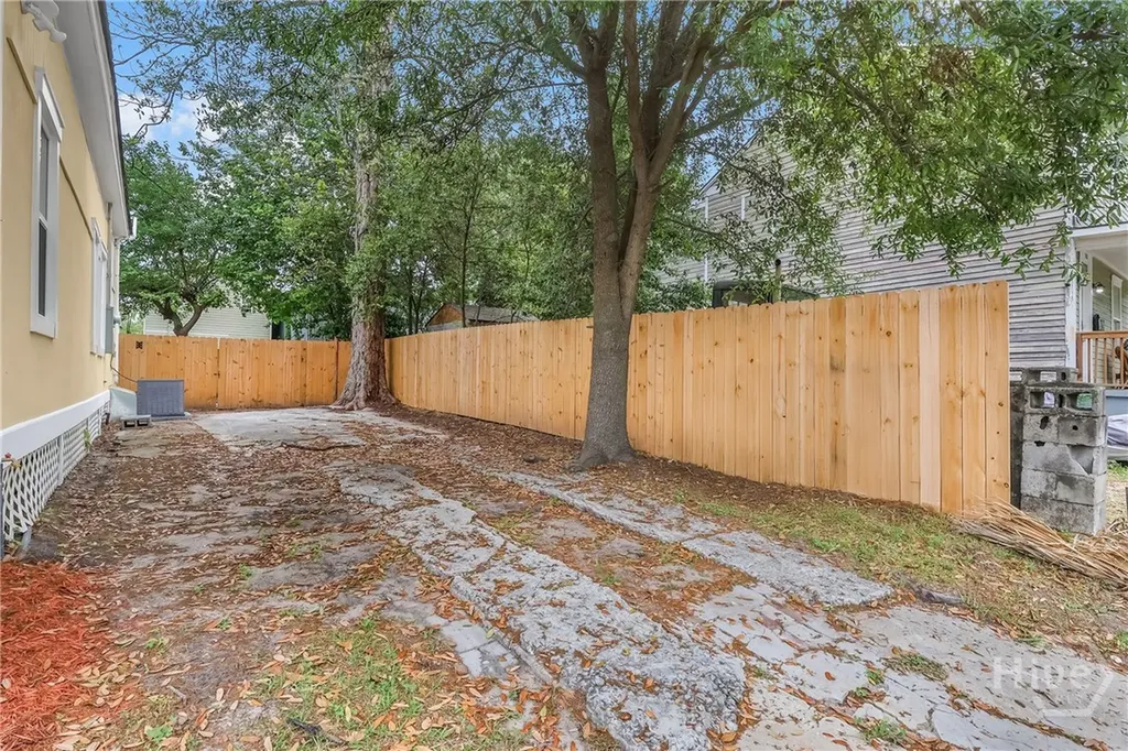 1126 E Waldburg Street Savannah GA 31401