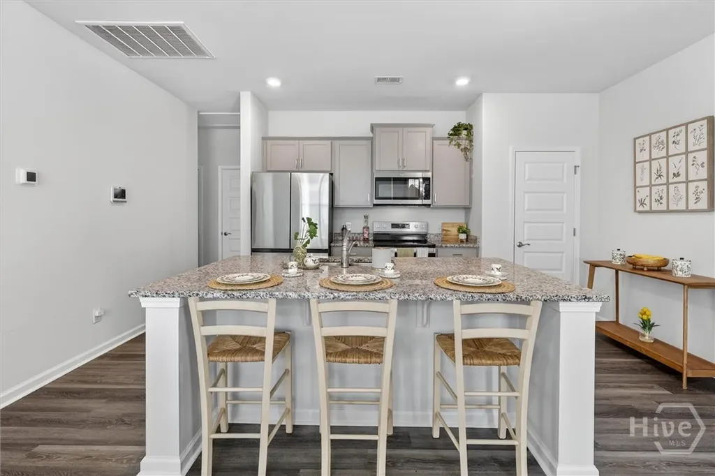 208 Holloway Hill Pooler GA 31322