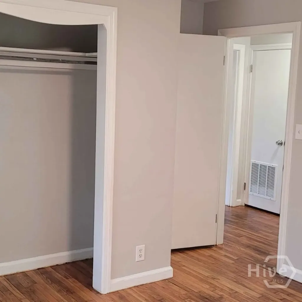 4 W 53rd Street Savannah GA 31405