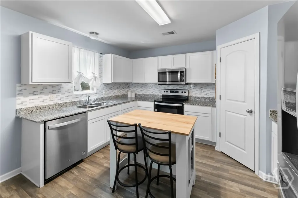 297 Sunrise Circle Midway GA 31320