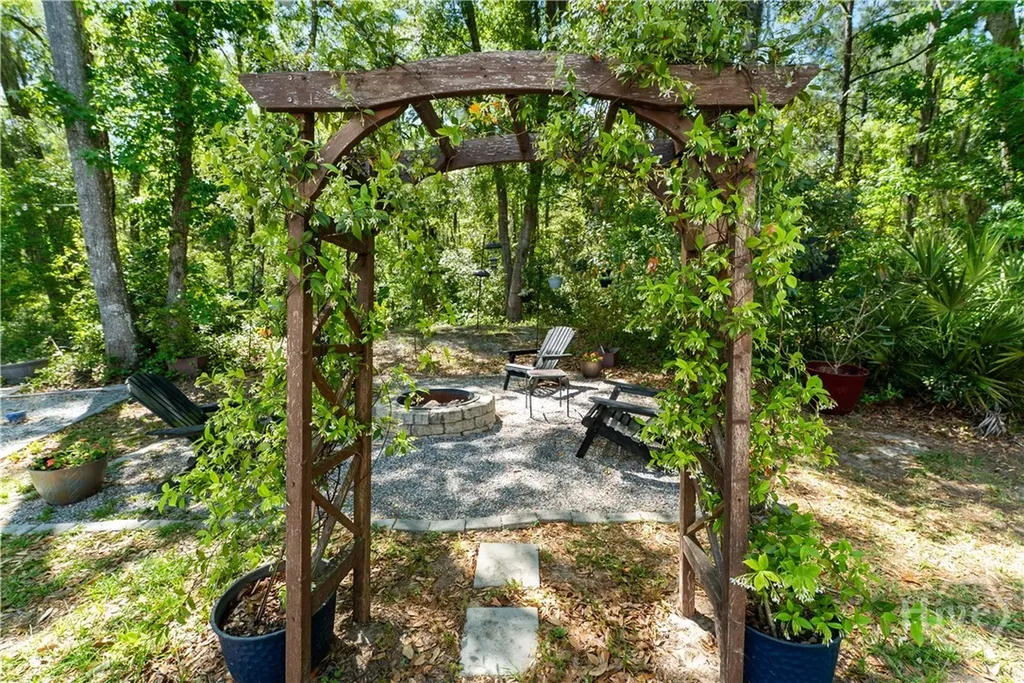 297 Sunrise Circle Midway GA 31320