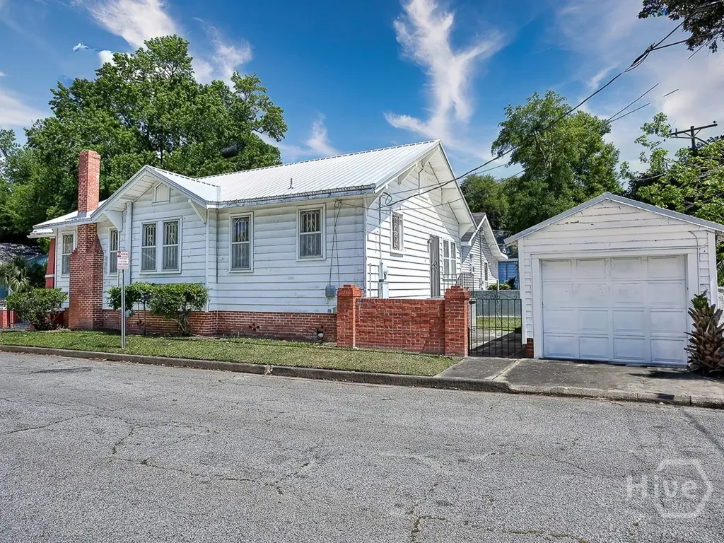 1301 E 38th Street Savannah GA 31404