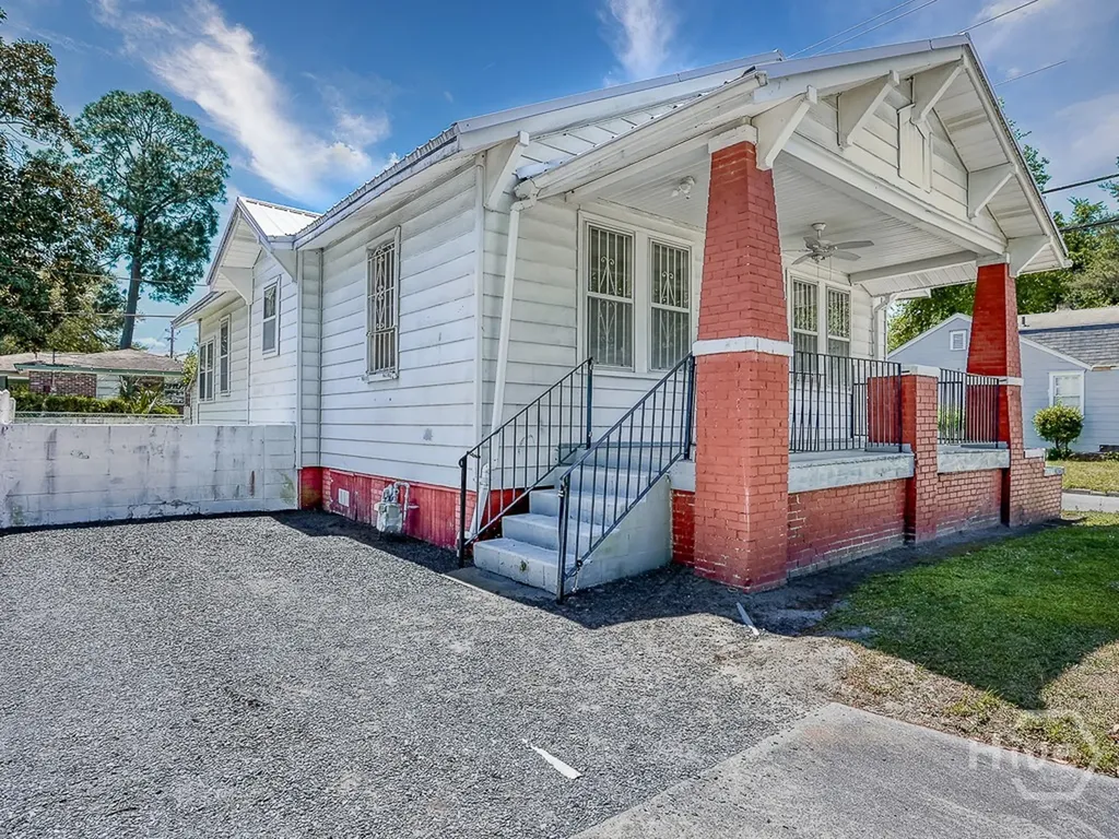 1301 E 38th Street Savannah GA 31404