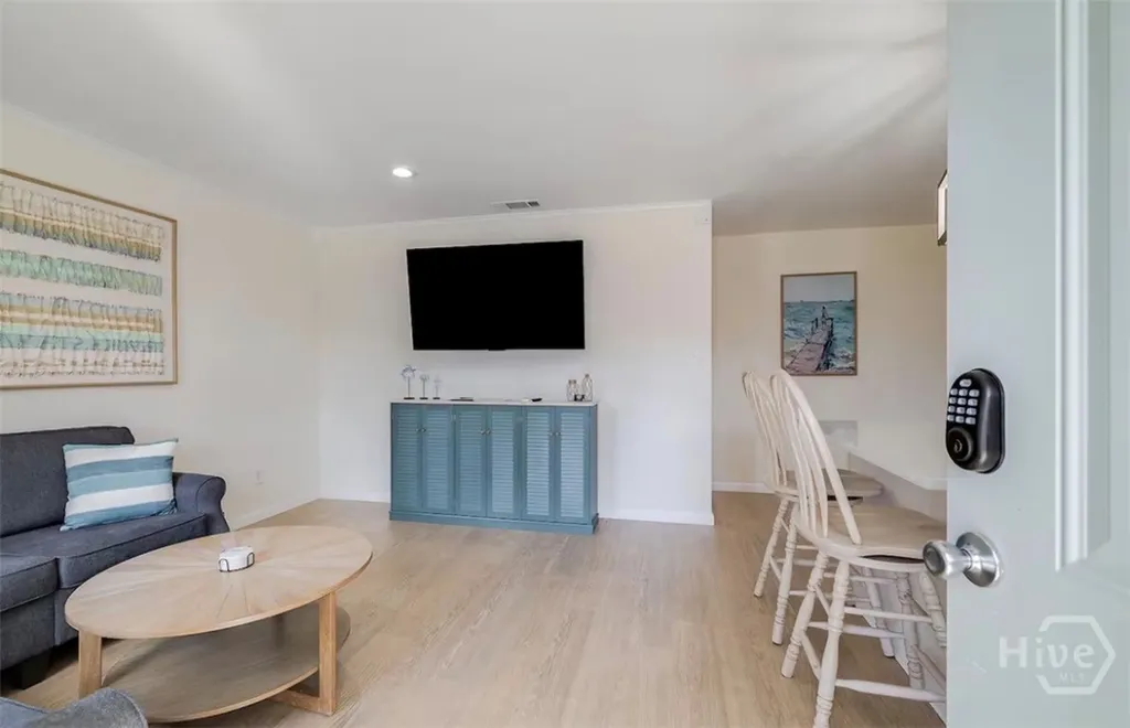 4 Ossabaw Road Savannah GA 31410