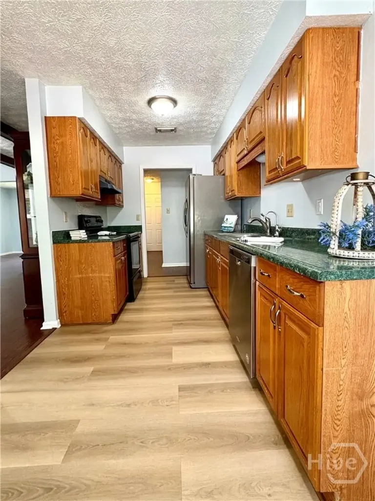 208 Westminister Road Savannah GA 31419