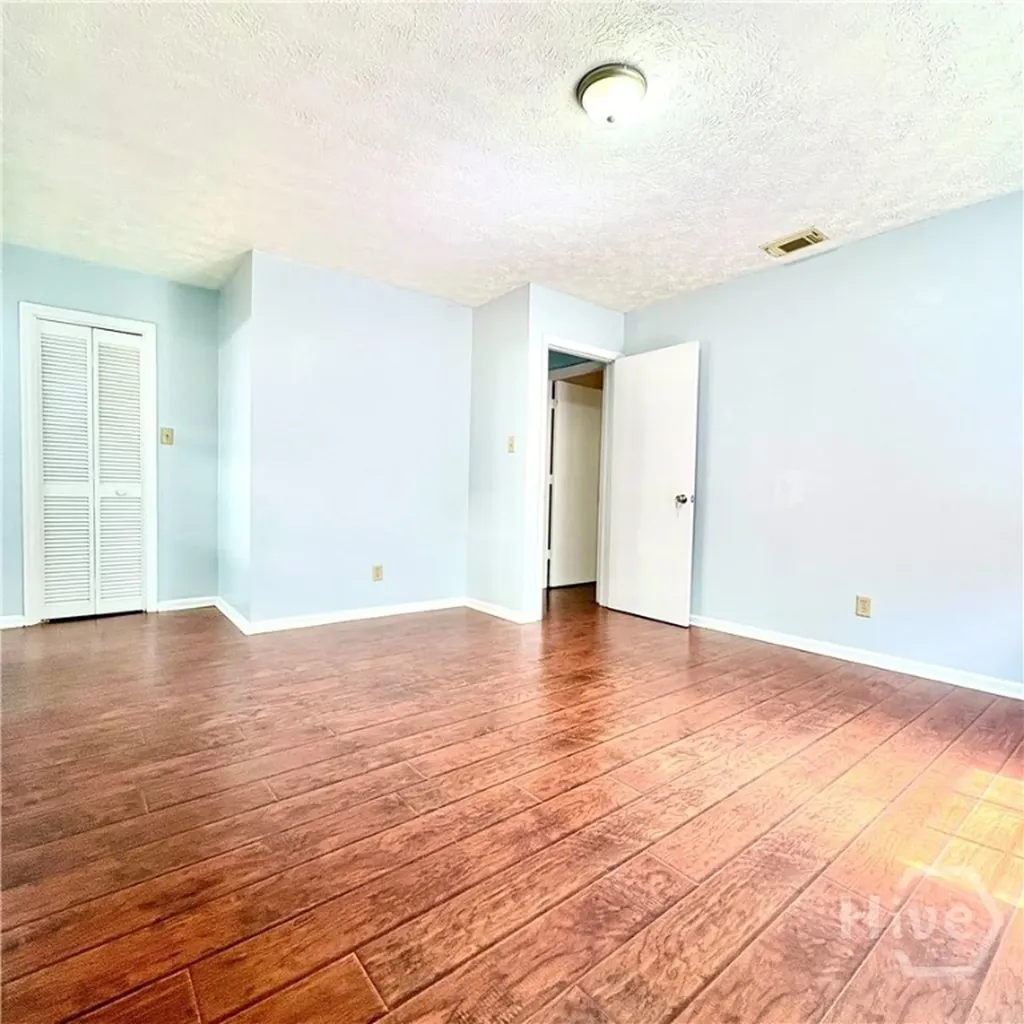208 Westminister Road Savannah GA 31419
