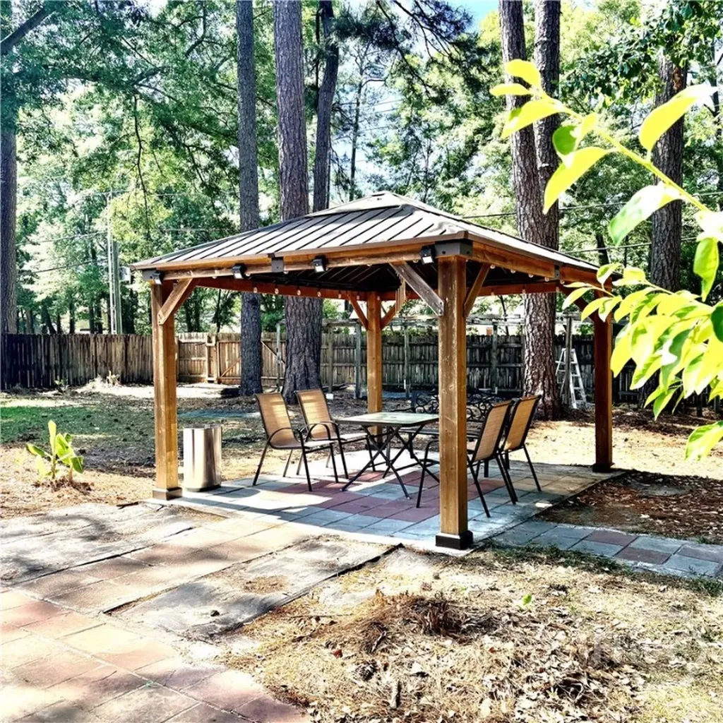 208 Westminister Road Savannah GA 31419