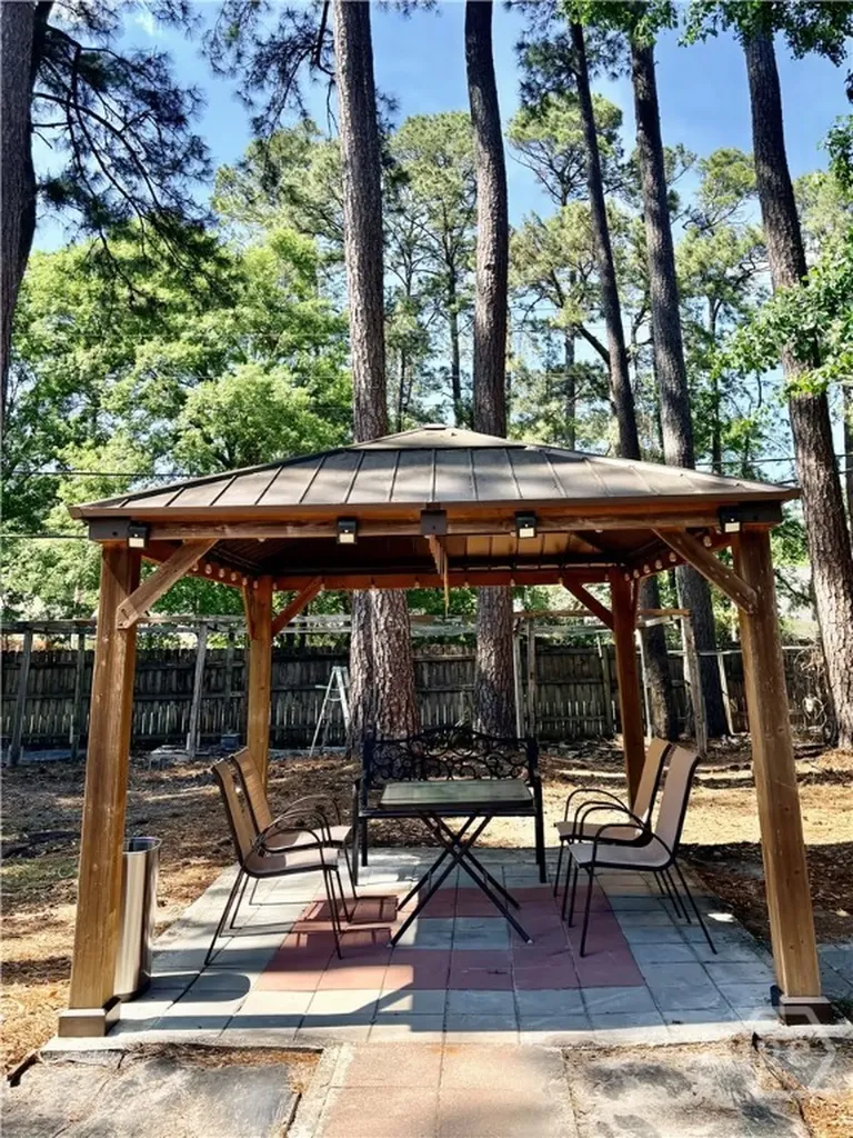208 Westminister Road Savannah GA 31419