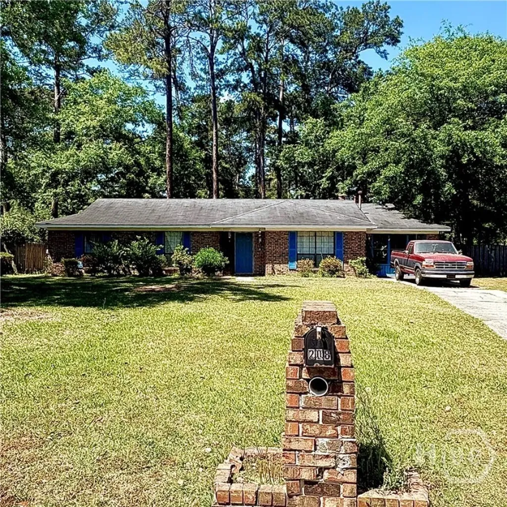 208 Westminister Road Savannah GA 31419