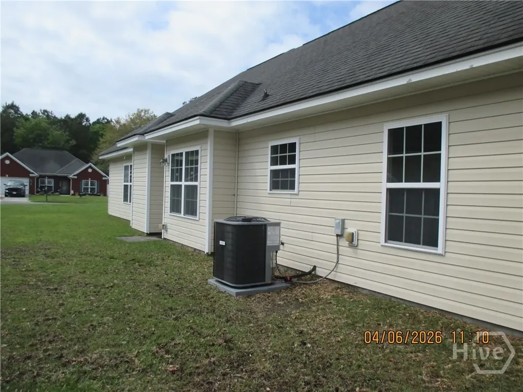 1109 Sara Lane Hinesville GA 31313