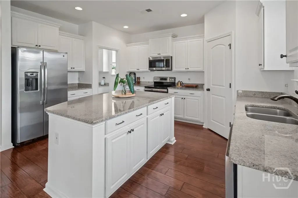 60 Mccrady Drive Richmond Hill GA 31324