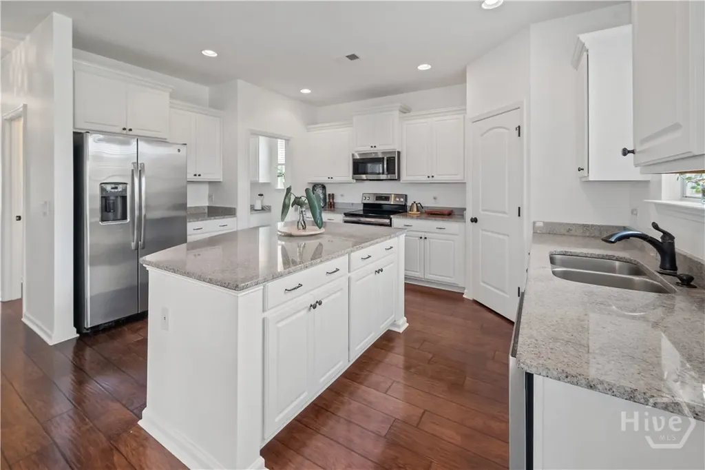 60 Mccrady Drive Richmond Hill GA 31324