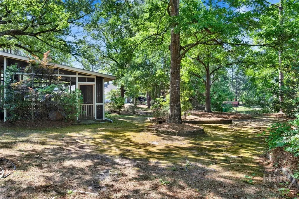 203 Old Rail Road Bloomingdale GA 31302