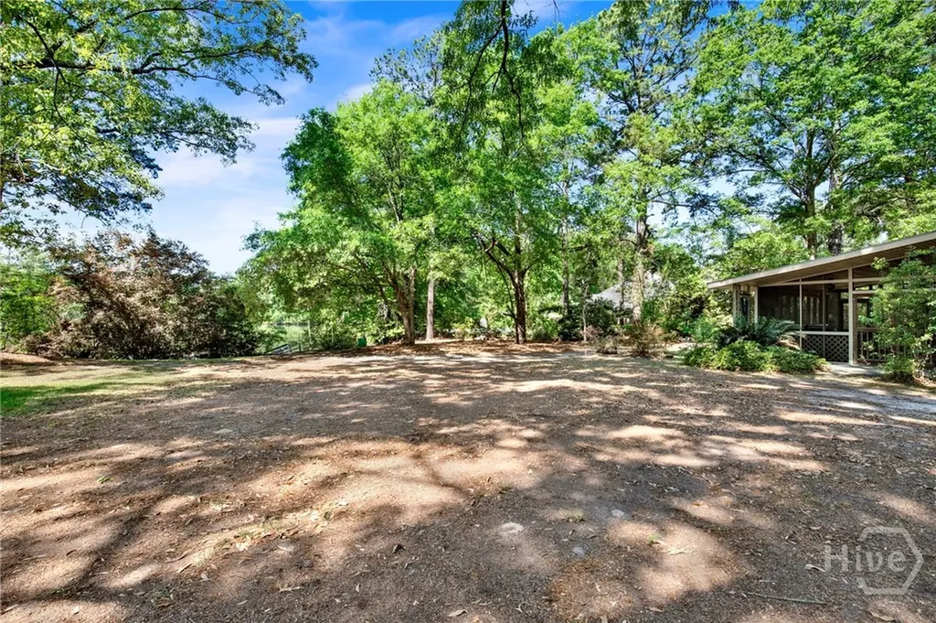 203 Old Rail Road Bloomingdale GA 31302