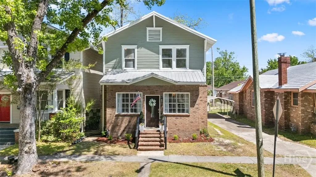 858 E 35th Street Savannah GA 31401