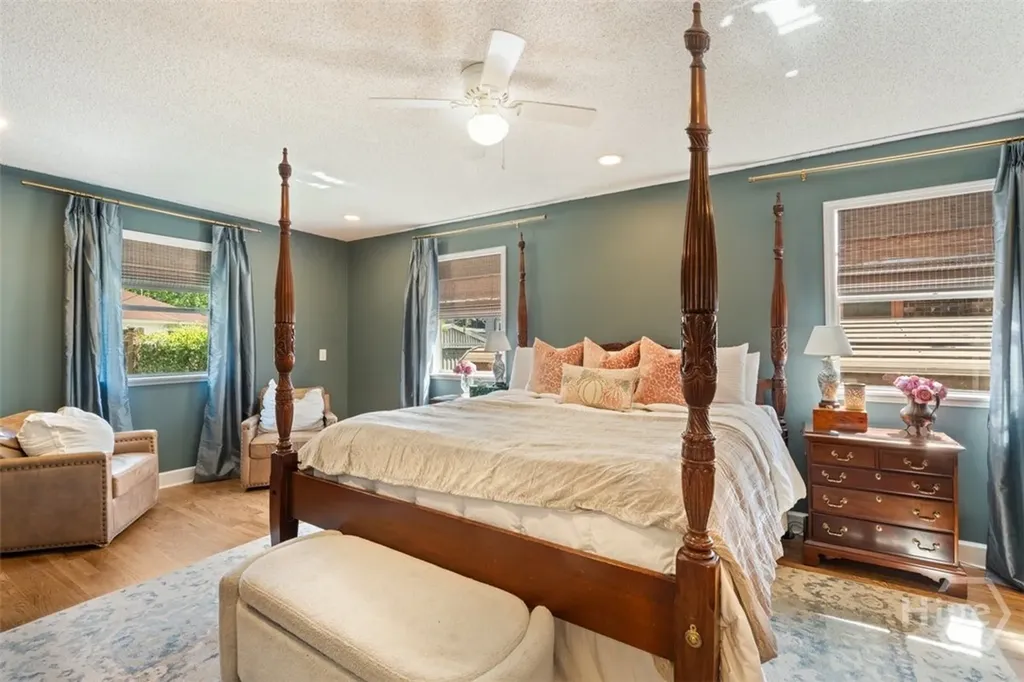 858 E 35th Street Savannah GA 31401