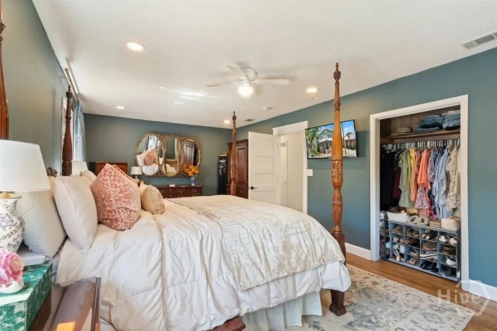 858 E 35th Street Savannah GA 31401