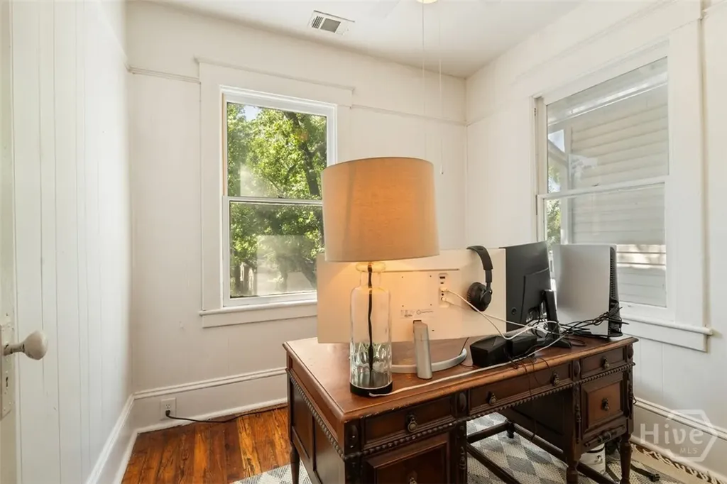 858 E 35th Street Savannah GA 31401