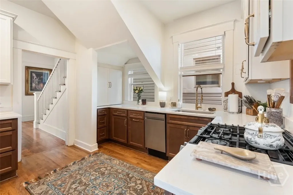 858 E 35th Street Savannah GA 31401