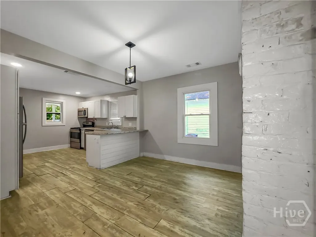 109 W 57th Street Savannah GA 31405