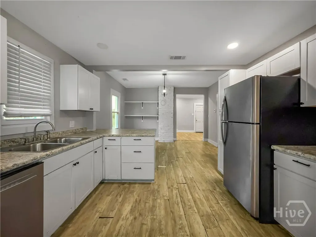 109 W 57th Street Savannah GA 31405