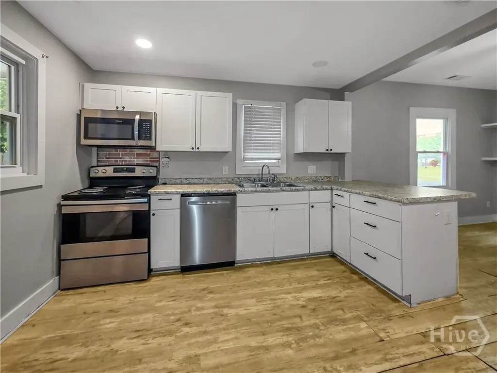 109 W 57th Street Savannah GA 31405