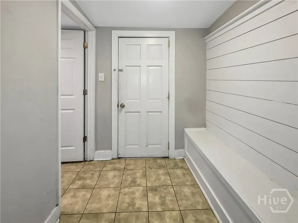 109 W 57th Street Savannah GA 31405