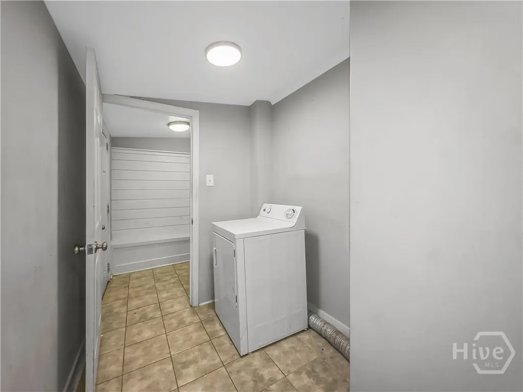 109 W 57th Street Savannah GA 31405