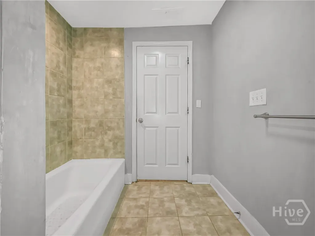 109 W 57th Street Savannah GA 31405