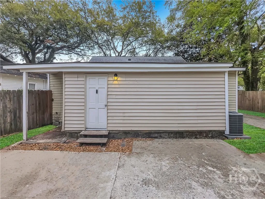 109 W 57th Street Savannah GA 31405