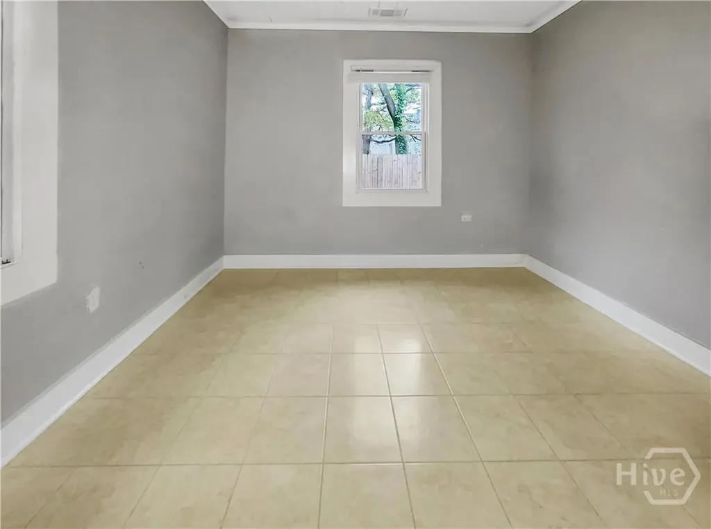 109 W 57th Street Savannah GA 31405