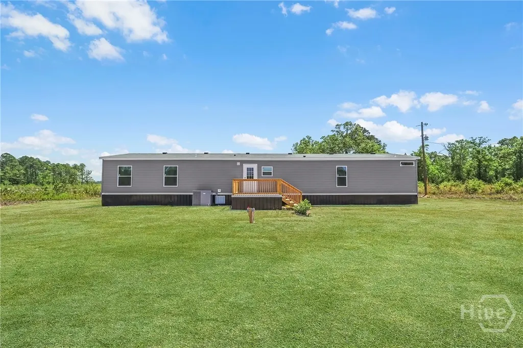 221 County Line Road Hinesville GA 31313