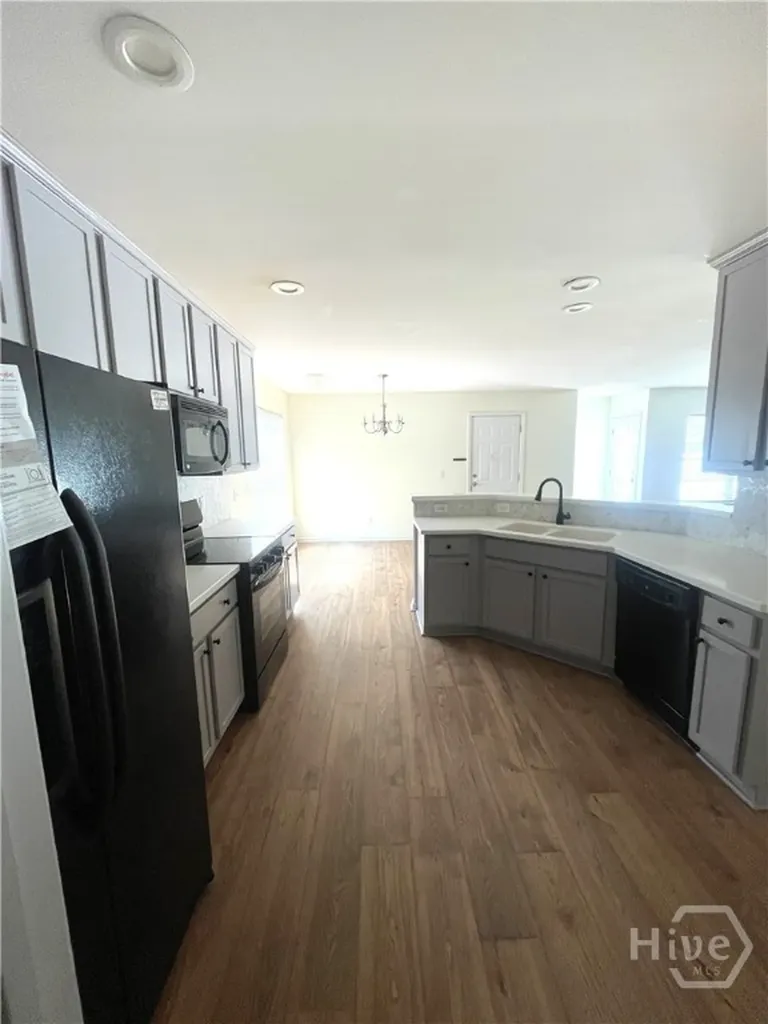 6 Timber Crest Court Savannah GA 31407