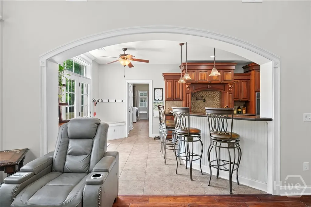 1198 Fiddlers Cove NE Townsend GA 31331