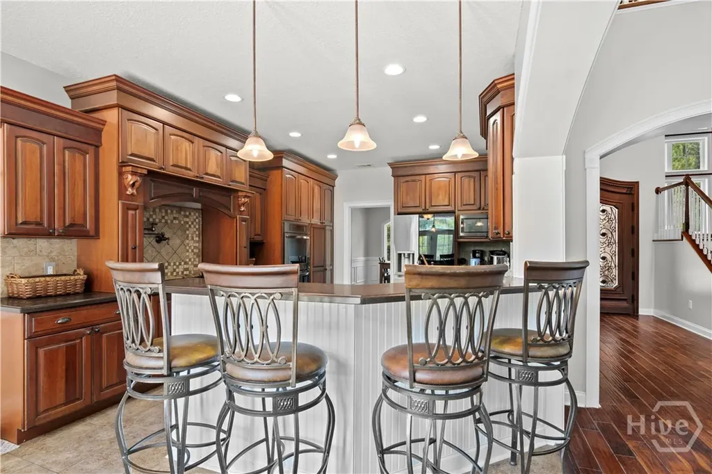 1198 Fiddlers Cove NE Townsend GA 31331