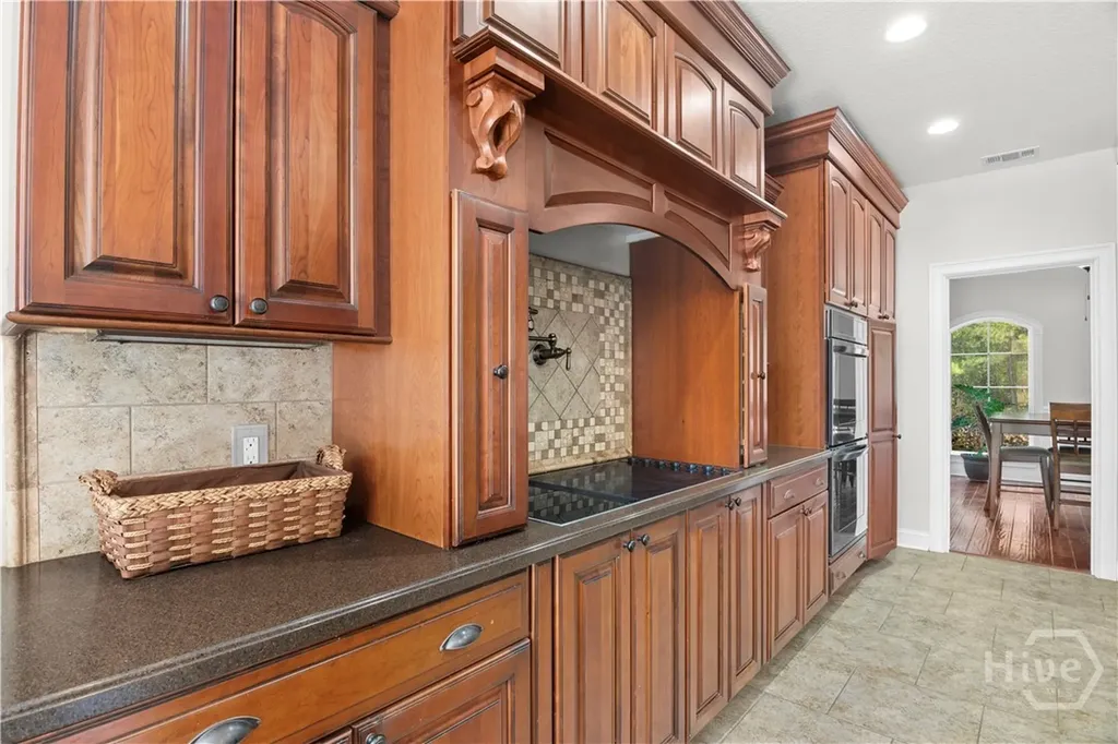1198 Fiddlers Cove NE Townsend GA 31331