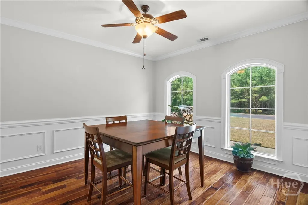 1198 Fiddlers Cove NE Townsend GA 31331