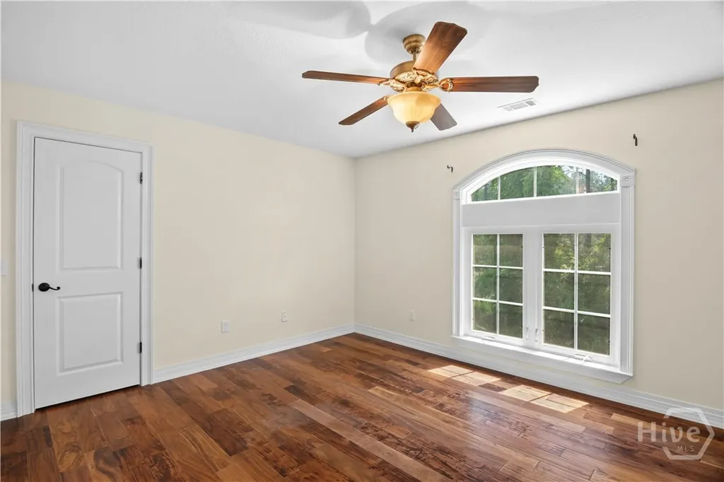1198 Fiddlers Cove NE Townsend GA 31331